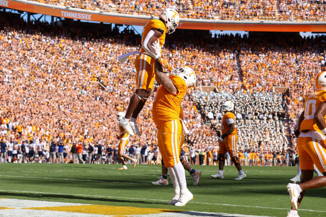 Look: Tennessee football going with all black uniforms against Kentucky -  Rocky Top Talk