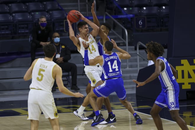 Nate Laszewski (14) and Notre Dame never led in a Dec. 16 loss to Duke.