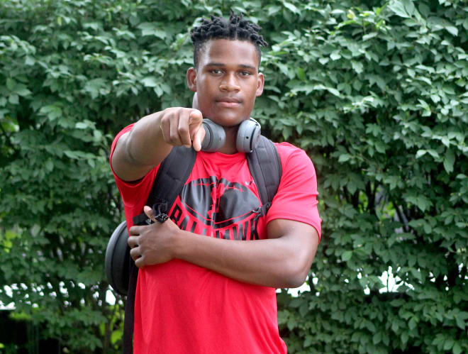 Tennessee linebacker Junior Colson is committed to Michigan Wolverines football recruiting, Jim Harbaugh.