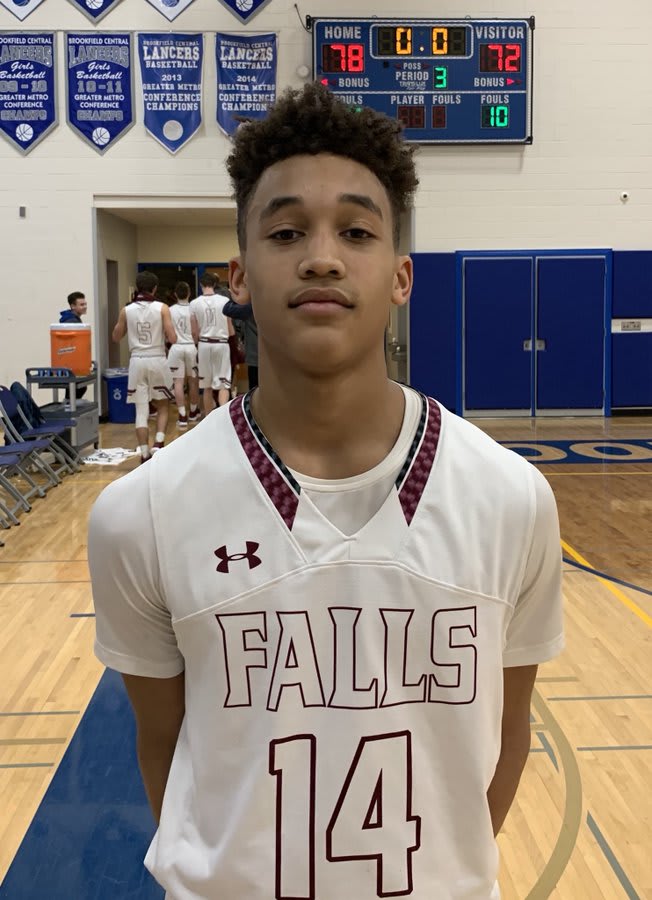 Michigan Wolverines basketball coach Juwan Howard has offered another 2022 point guard in Seth Trimble