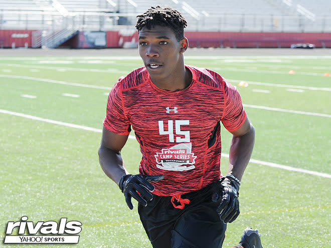 College Station CB Timarcus Davis, a longtime UH commitment, has flipped to the Bears.
