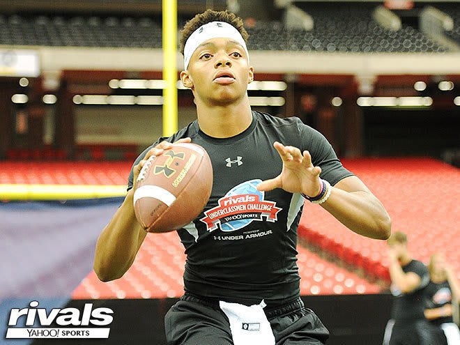 QB Justin Fields climbed two spots in the latest Rivals250