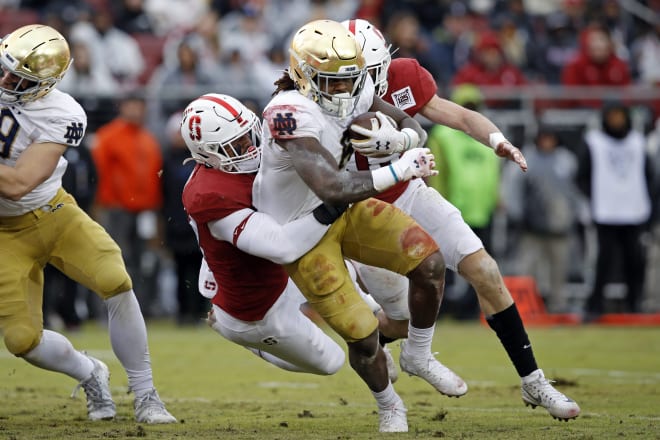 Tangaloa Kaufusi making a tackle against Notre Dame back in 2019. 