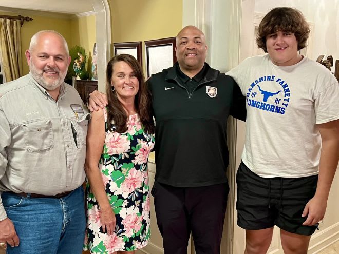 2025 OL prospect Maddox Huber is joined by his parents, along with Army Coach Blackshear