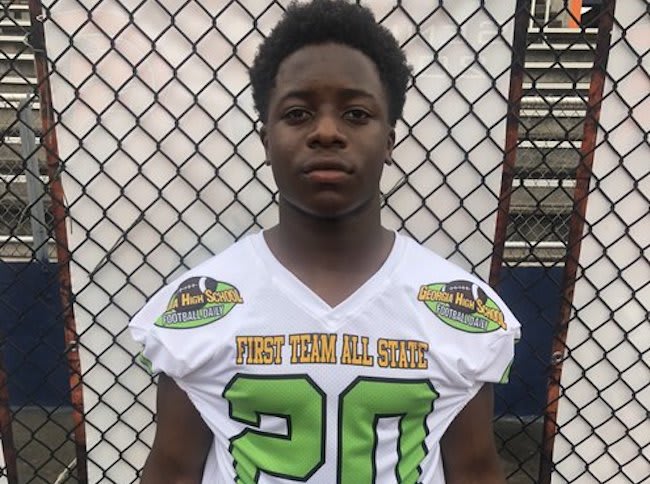 Wisconsin was the first school to offer 2023 cornerback Jack Tchienchou.