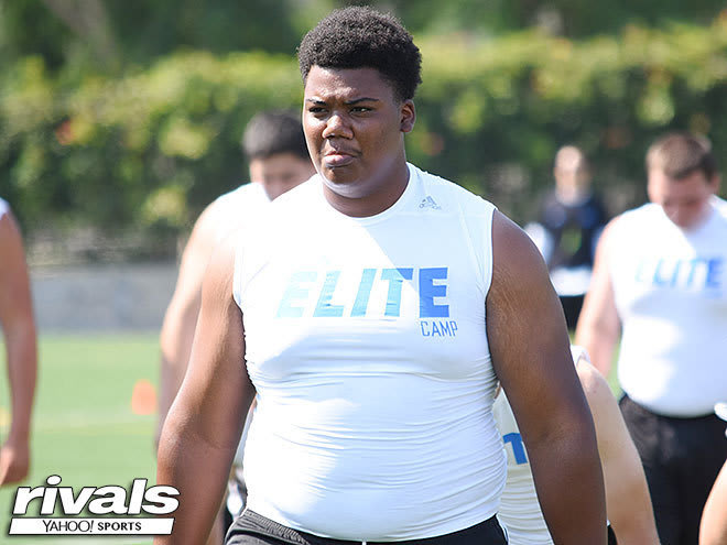 Rivals250 OL Steven Jones was one of a few USC targets participating in the Giant Skillz Camp.