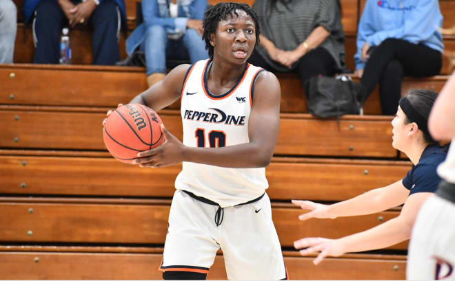 Jane Nwaba in a game versus Gonzaga. (Pepperdine athletics)