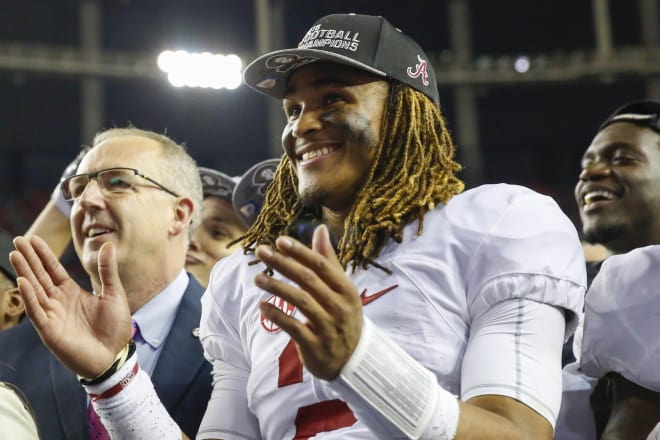 Alabama Crimson Tide quarterback Jalen Hurts (2) was named to the first-team offense in the Preseason Coaches All-SEC team. Photo | USA Today