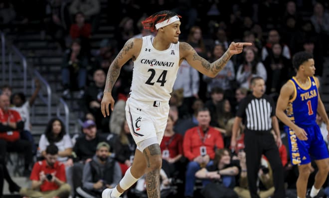 Cincinnati transfer Jeremiah Davenport committed to Arkansas on Thursday.