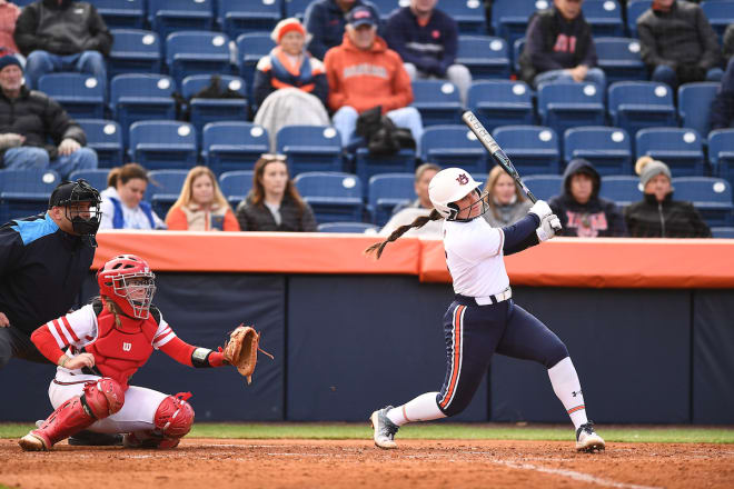 Auburn Sweeps Home-opening Doubleheader - AuburnSports