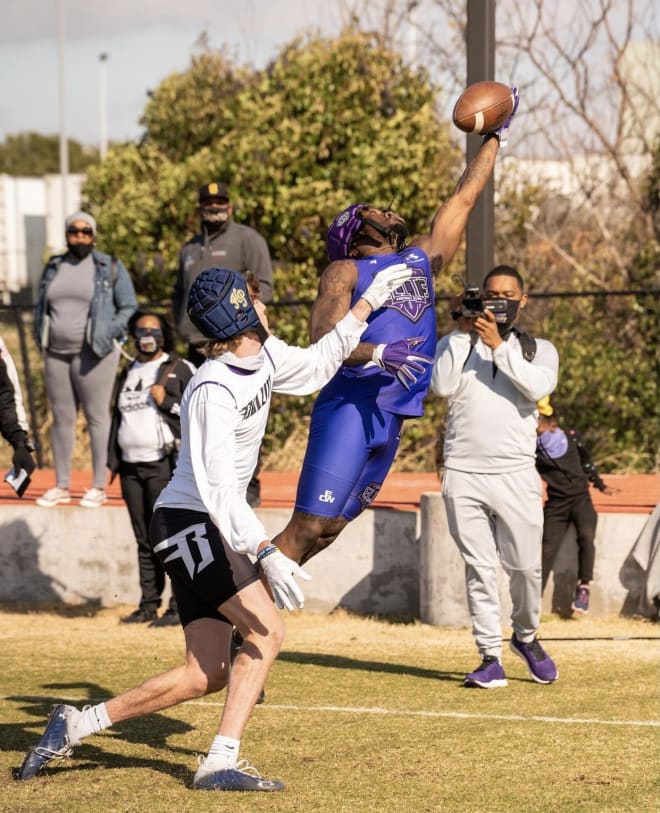 Edna Karr WR Aaron Arnderson snags a pass out of the air during the Pylon 7v7 tournament in Dallas, Tx.