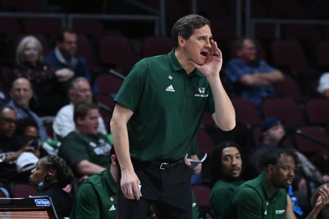 Stanford Men's Basketball: Stanford MBB legend Mark Madsen is new head coach  at Cal