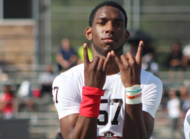 Tight end Malcolm Epps committed to Texas on Tuesday. 
