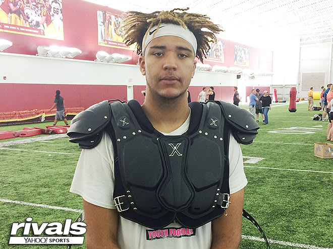 Waverly-Shell Rock defensive end Mosai Newsom is a name to watch in the Class of 2019.