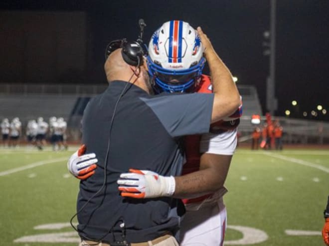 Tennessee has received a commitment from JUCO offensive tackle Larry Johnson III. 