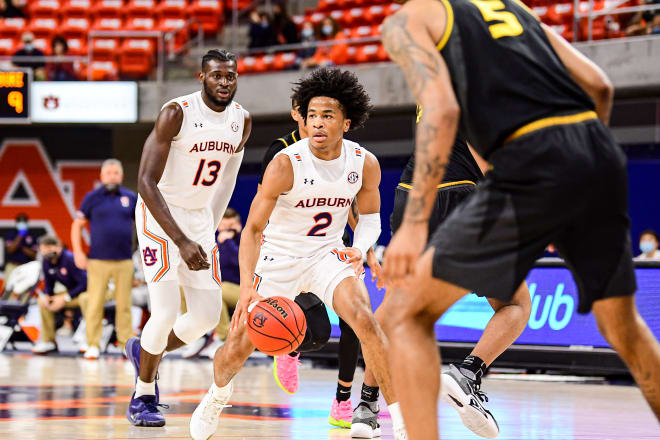 Auburn freshman Sharife Cooper finished with 28 points, 8 rebounds and 7 assists as his team snapped Missouri's three-game winning streak.