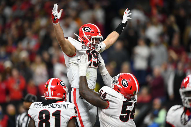 Brock Bowers put the No. 1 Dawgs on his BACK 