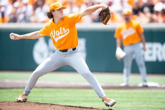 Imparting standards to newcomers key for Tennessee baseball
