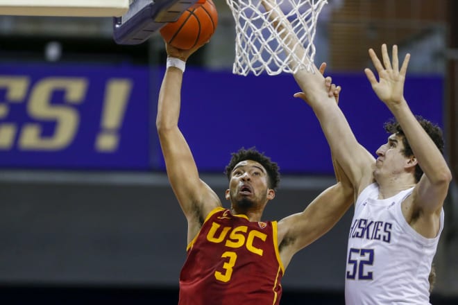 Isaiah Mobley goes up for a dunk in the first half of USC's 69-54 win at Washington on Thursday night.