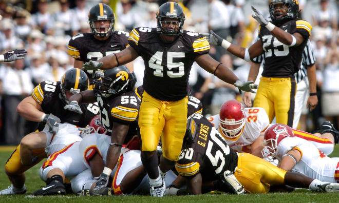A two-star fullback in 2000, Jonathan Babineaux developed into an All-Big Ten defensive tackle.