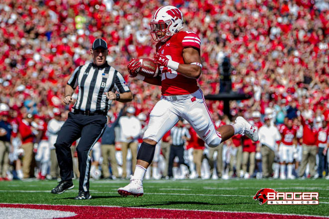 Wisconsin running back Jonathan Taylor scores after a 64-yard run against Florida Atlantic Unviersity on Saturday. The Badgers won 31-14