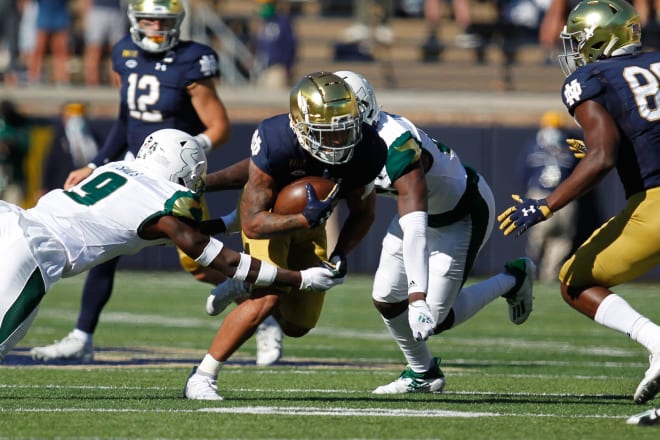 Notre Dame Fighting Irish football versus South Florida Bulls