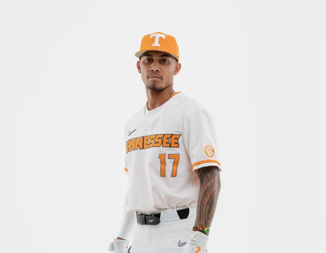 Kansas shortstop Maui Ahuna commits to Vols