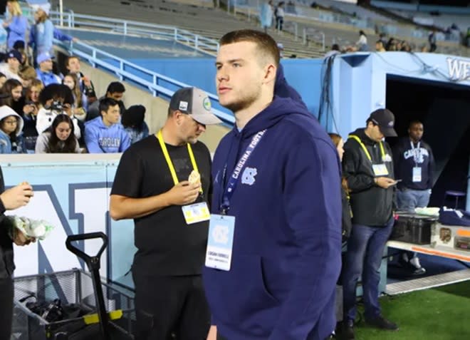 3-Star Tight End Logan Farrell Flips from UNC to Illinois