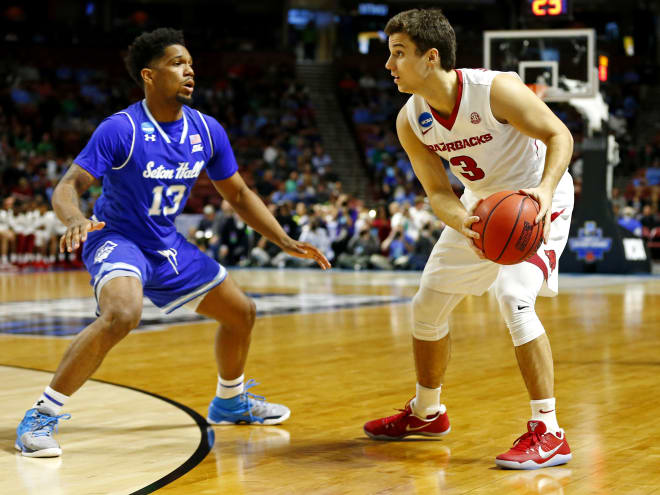 Dusty Hannahs holds the second best career free throw percentage (88.9%) in program history.