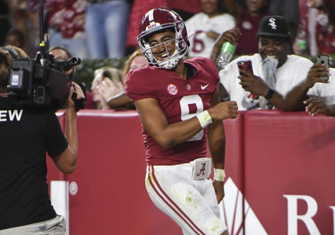 Alabama quarterback Bryce Young had to leave the game vs