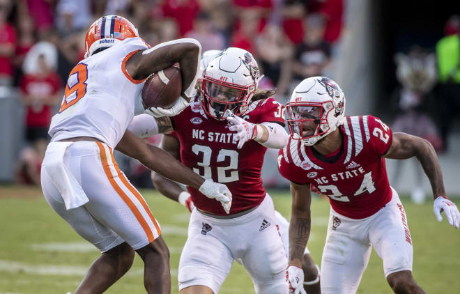 NC State Wolfpack football linebacker Drake Thomas