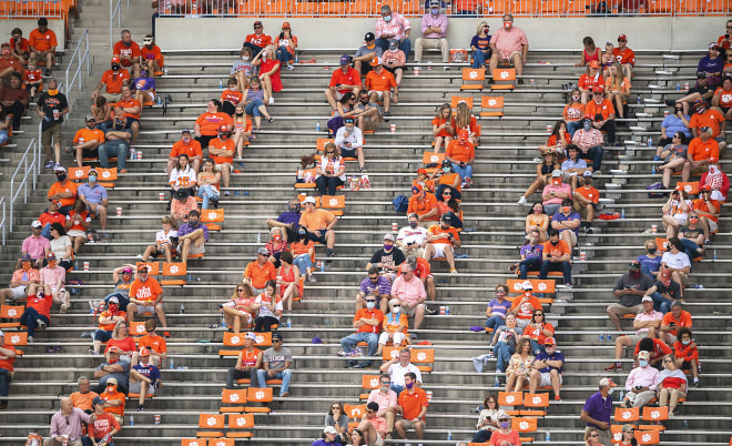 A socially-distanced crowd in Death Valley got a brief scare from Syracuse on Saturday.