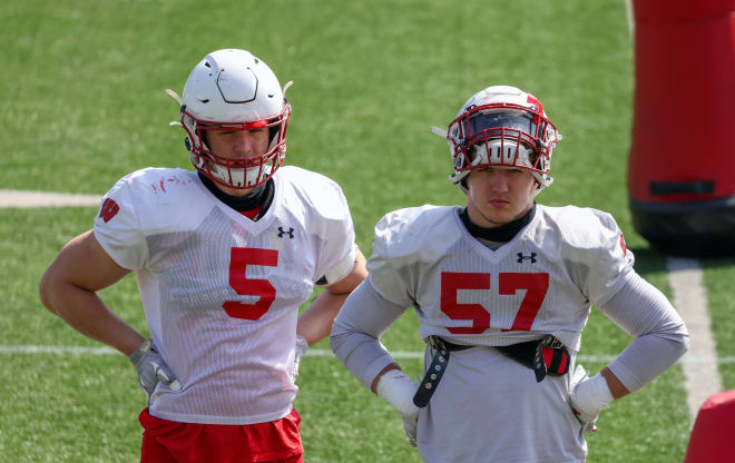 Wisconsin inside linebackers Leo Chenal (5) and Jack Sanborn (57)
