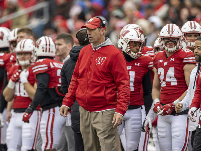 Wisconsin football helps lightly recruited offensive linemen stand out