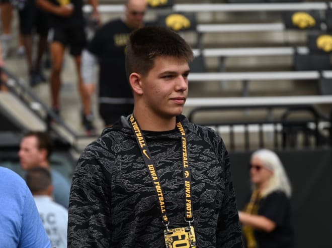 Class of 2023 OL Cannon Leonard added an offer from Iowa on Monday.