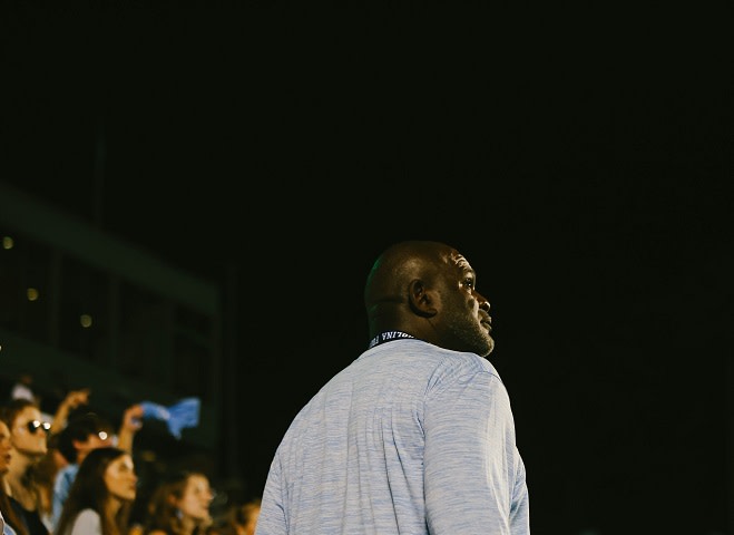 UNC football legend Lawrence Taylow was on the Tar Heels' sideline for a game last season.