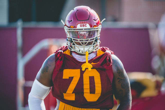 USC offensive tackle Jalen McKenzie announces he'll declare for