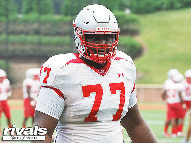 Rivals100 OT Calvin Ashley is considering an official visit to USC.