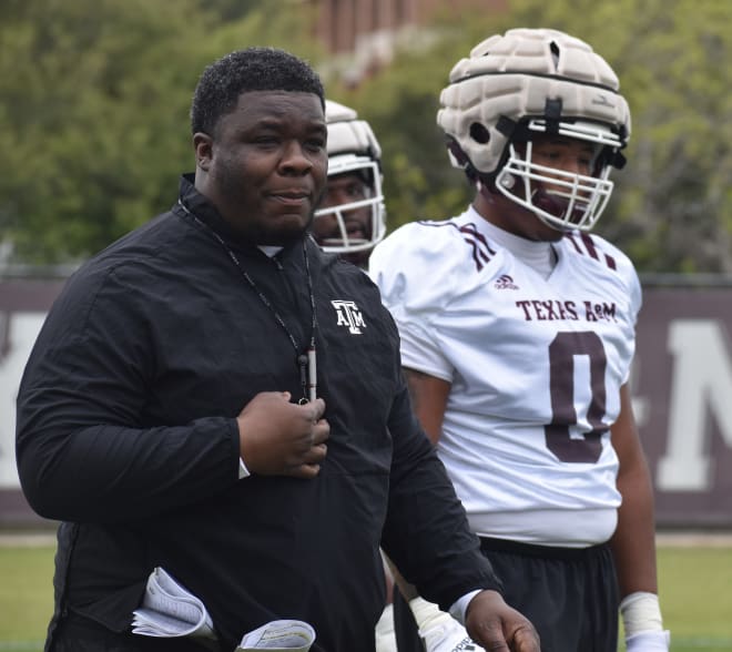 Elijah Robinson has encouraged Walter Nolen to meet A&M's new coaches before making any moves.