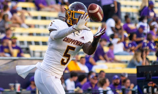 Devonni Reed collected 281 tackles and 3 interceptions from his safety spot during his career with the Chippewas.