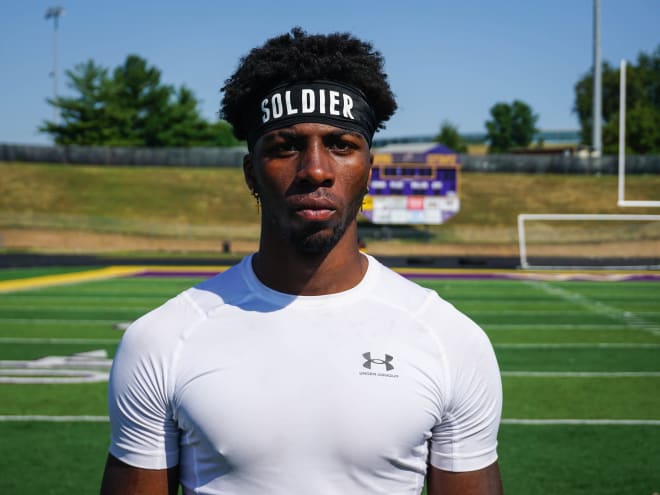 Bellevue West four-star 2024 wide receiver Dae'vonn Hall