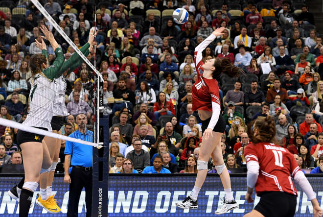 Wisconsin middle blocker Dana Rettke