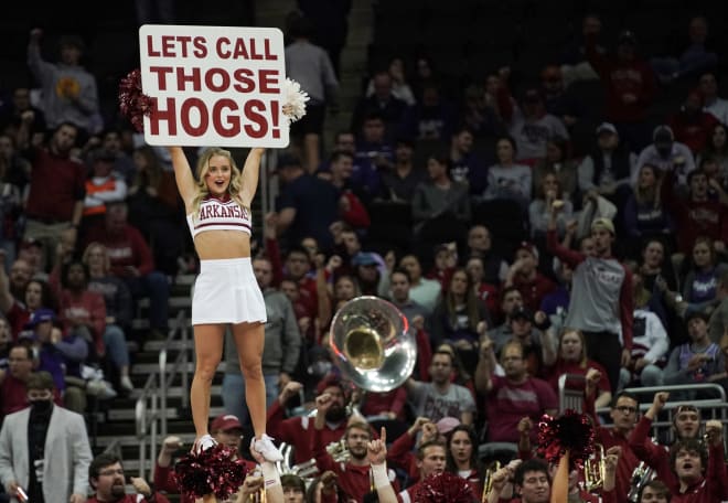 Arkansas will play Cincinnati in the championship game of the Hall of Fame Classic.