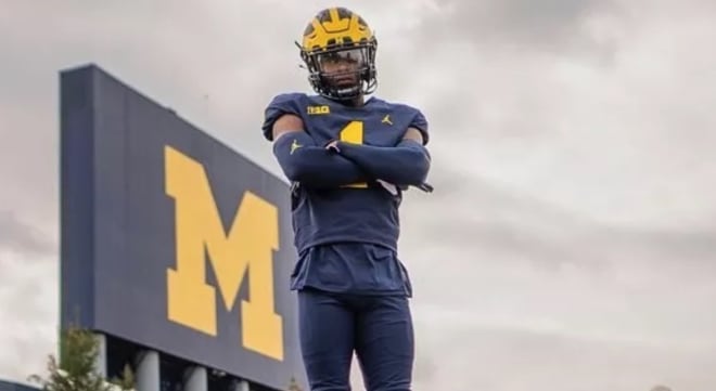 Florida defensive back Damani Dent holds a Michigan Wolverines football recruiting offer. 