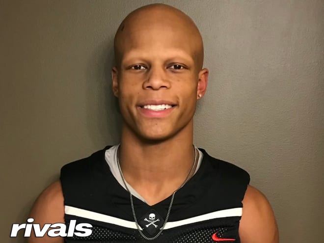 Illinois defensive back Justin Walters visited Michigan over the weekend. 