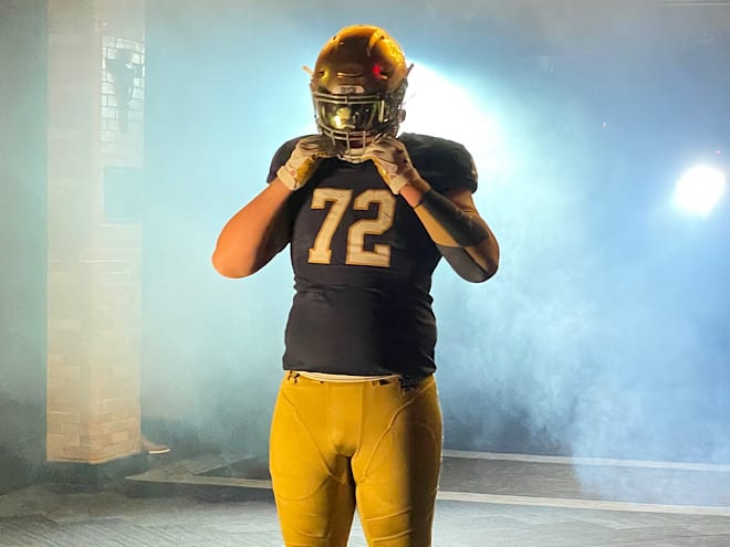 2023 offensive lineman Austin Siereveld visited Notre Dame for a third time on Saturday.
