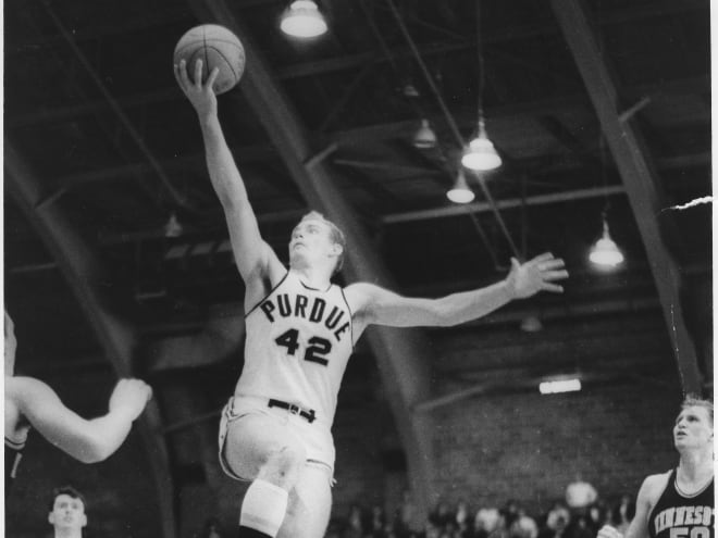 Dave Schellhase led the nation in scoring in 1966, one of just two Boilermaker players to do so. 