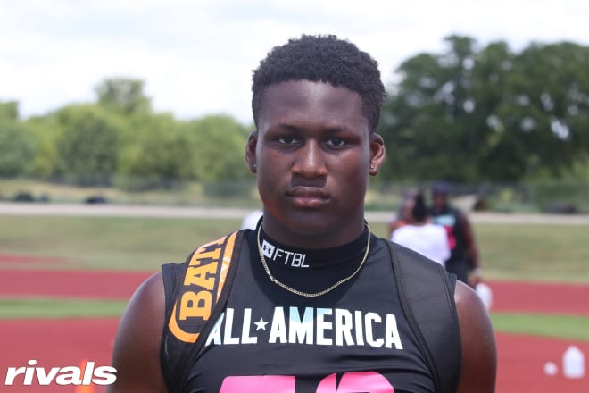 Denton Ryan standout Anthony Hill is ranked as the top ILB in the 2023 class.