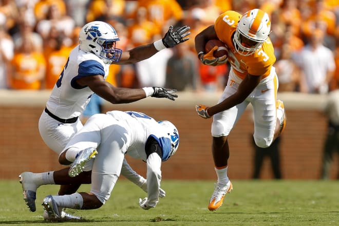 Tennessee freshman running back Ty Chandler (3) is averaging 32 yards per kick off return this season. Photo | Getty Images. 