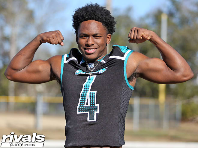 Linebacker Kalen DeLoach is committed to Florida State, but Auburn is working to change that.